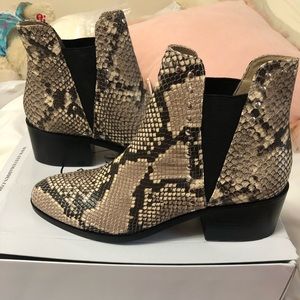 Brand new Steve Madden snakeskin booties